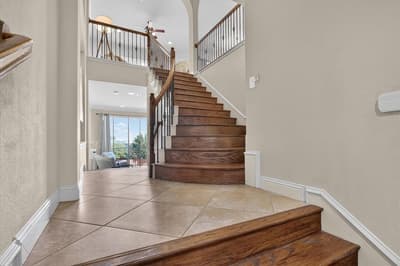 563 Rockingham Drive, Irving TX 75063 - Photo 2
