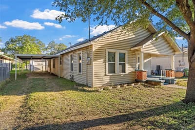 302 W Elm Street, West TX 76691 - Photo 2