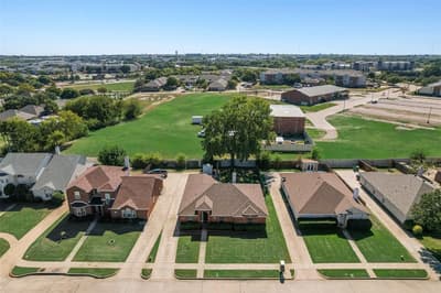 412 Overland Trail, Cedar Hill TX 75104 - Photo 2