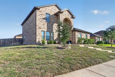 2325 Redwood Drive, Lancaster TX 75134 - Photo 2