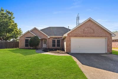10138 Trail Ridge Drive, Benbrook TX 76126 - Photo 3