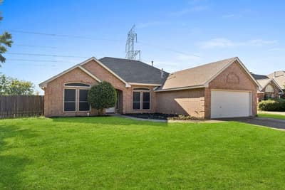 10138 Trail Ridge Drive, Benbrook TX 76126 - Photo 4