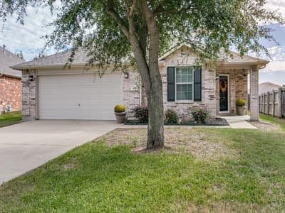 108 Brookbank Court, Crowley TX 76036
