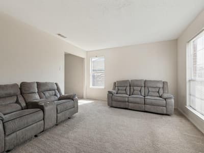 815 Greenridge Drive, Arlington TX 76017 - Photo 3