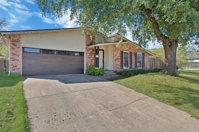 7124 Baird Drive, Fort Worth TX 76134 - Photo 2