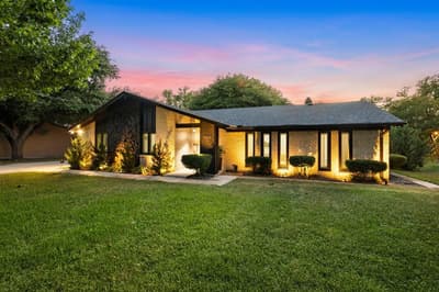 8559 S Mediterranean Circle, Dallas TX 75238 - Photo 2