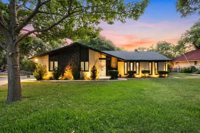8559 S Mediterranean Circle, Dallas TX 75238
