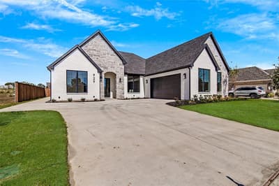 929 Claystone Ridge Drive, Fort Worth TX 76028 - Photo 2