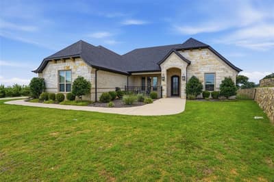 716 Coastal Meadows Court, Granbury TX 76049 - Photo 3
