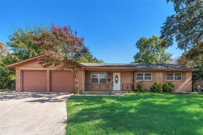 5613 Wimbleton Way, Fort Worth TX 76133 - Photo 2