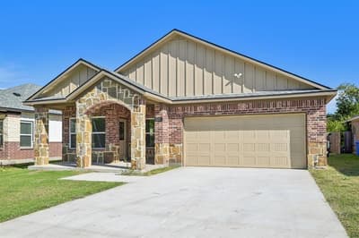 1221 S Rockwall Avenue, Terrell TX 75160
