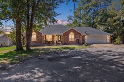 270 County Road 1946 # 1946, Emory TX 75440