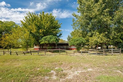 173 Hurst Circle, Ferris TX 75125 - Photo 2