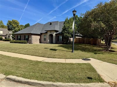 1061 Spanish Moss Circle, Bossier City LA 71111