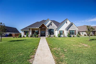 317 Champions Way, McGregor TX 76657