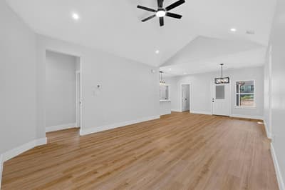 1309 N BRECKENRIDGE Street, Ennis TX 75119 - Photo 5