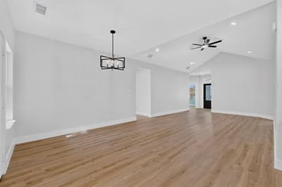 1309 N BRECKENRIDGE Street, Ennis TX 75119 - Photo 4