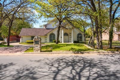 107 Sandra Palmer Street, Stephenville TX 76401