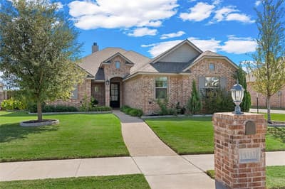 10313 Creekside Lane, Waco TX 76712 - Photo 2