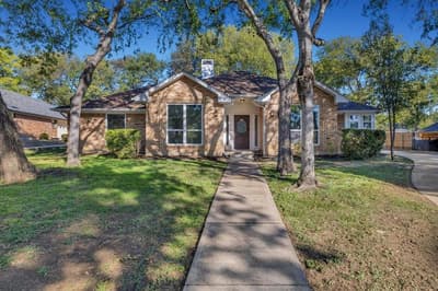 3620 Dahlia Drive, Grand Prairie TX 75052