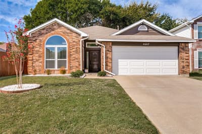 4667 Heatherbrook Lane, Grand Prairie TX 75052