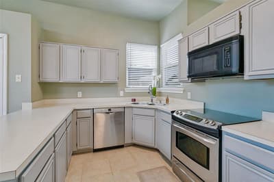 4667 Heatherbrook Lane, Grand Prairie TX 75052 - Photo 4