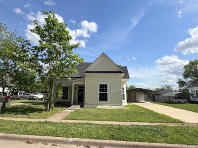 312 Poplar Street, Italy TX 76651