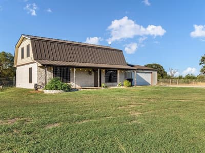 8745 County Road 107, Grandview TX 76050 - Photo 2