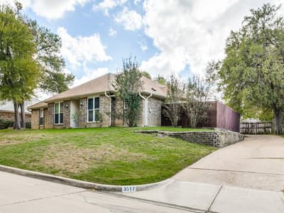 3617 Bluegrass Drive, Grand Prairie TX 75052 - Photo 2