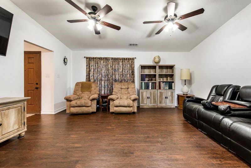 8302 Chesham Drive, Rowlett TX 75088 - Photo 9