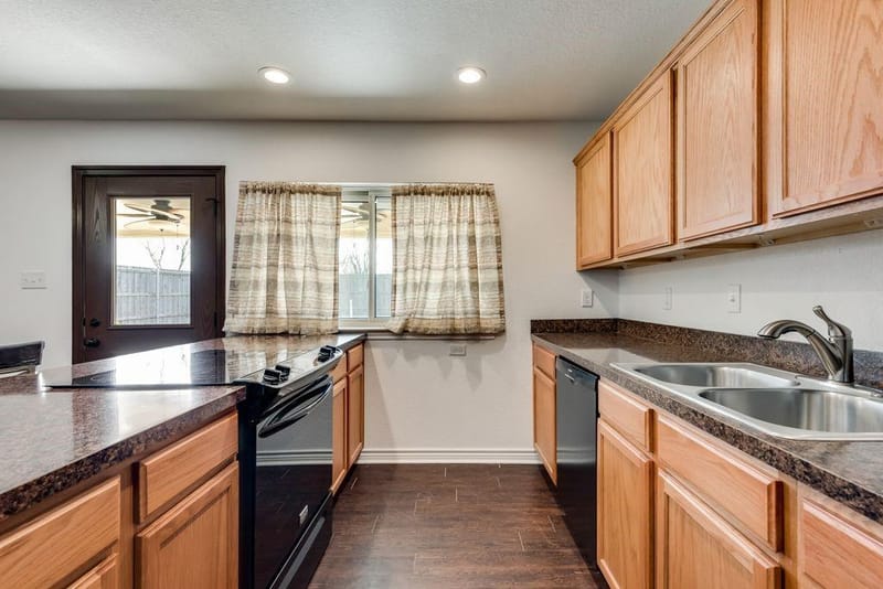 8302 Chesham Drive, Rowlett TX 75088 - Photo 19