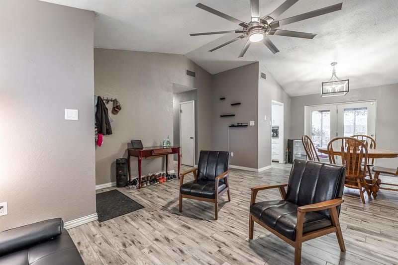 805 N Fullerton Avenue, Dawson TX 76639 - Photo 10