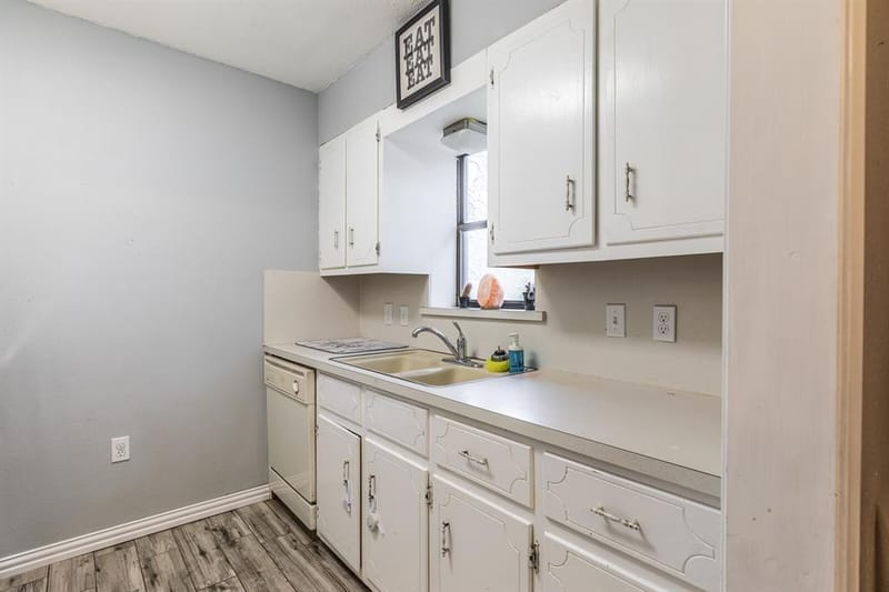 805 N Fullerton Avenue, Dawson TX 76639 - Photo 15