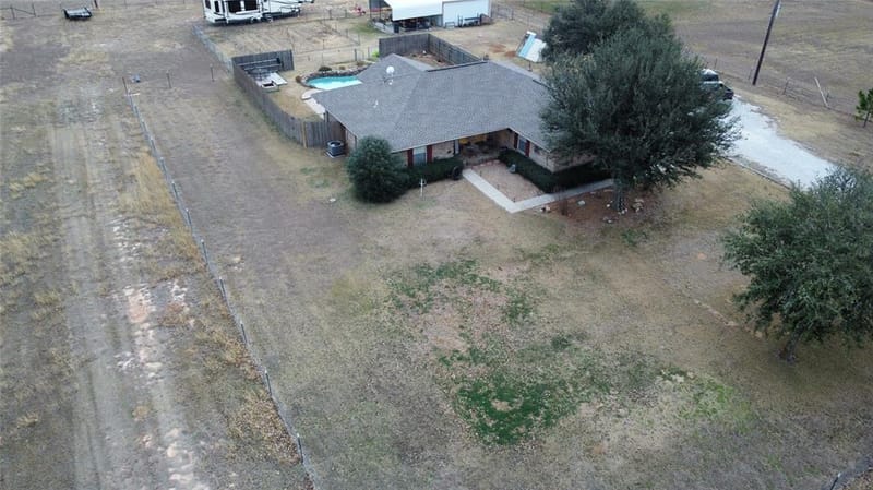 349 Horseshoe Drive, Springtown TX 76082 - Photo 16