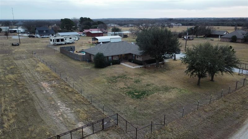 349 Horseshoe Drive, Springtown TX 76082 - Photo 19