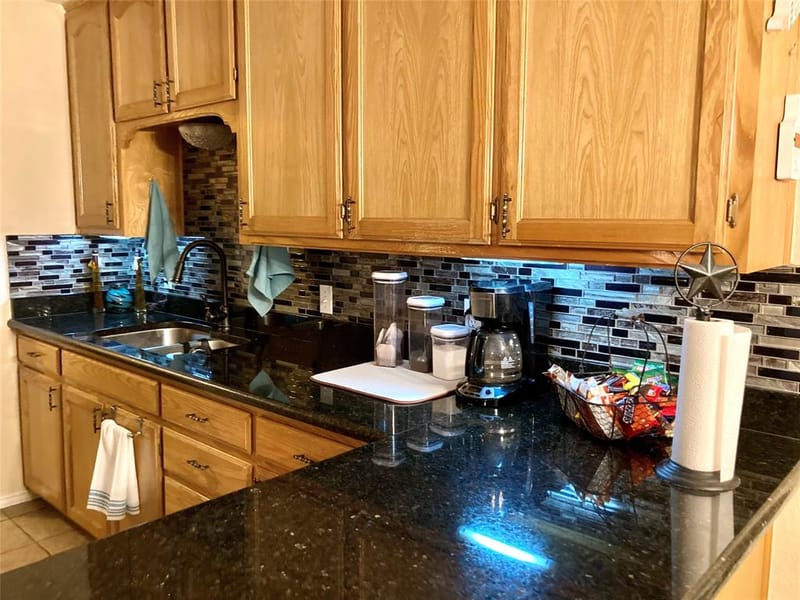 349 Horseshoe Drive, Springtown TX 76082 - Photo 8