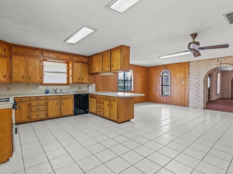 3433 Highway 81 N, Bowie TX 76230 - Photo 7