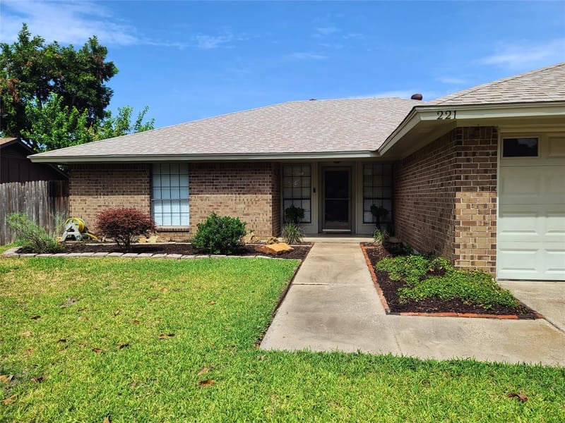 221 Lansford Drive, Benbrook TX 76126 - Photo 2