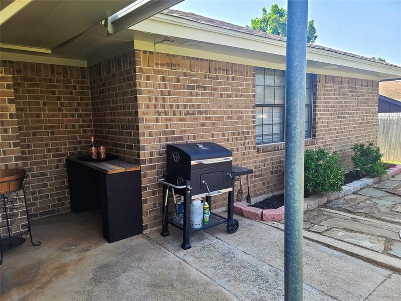 221 Lansford Drive, Benbrook TX 76126 - Photo 22