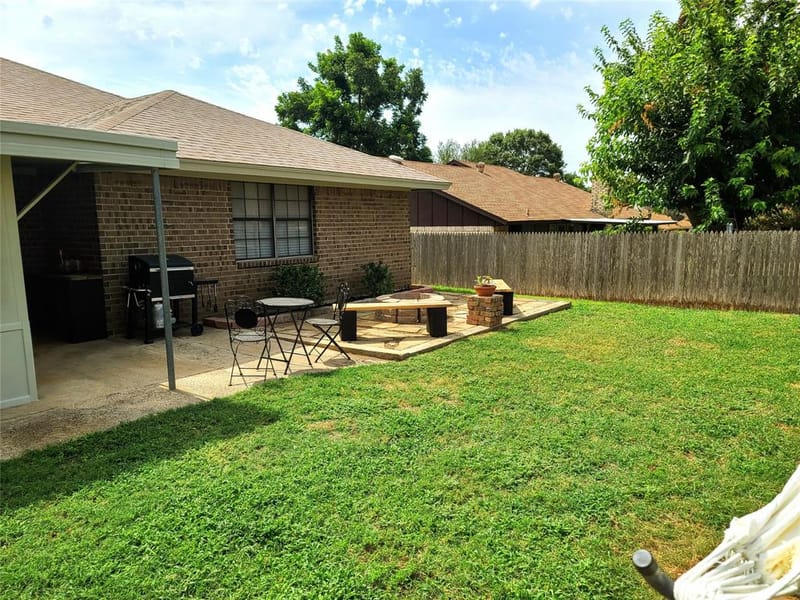 221 Lansford Drive, Benbrook TX 76126 - Photo 20