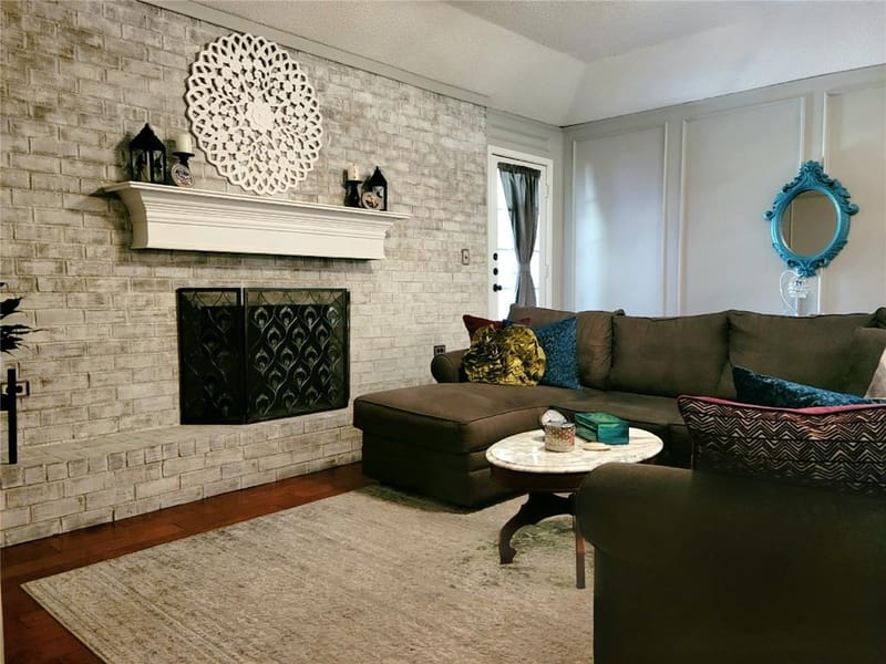 221 Lansford Drive, Benbrook TX 76126 - Photo 4