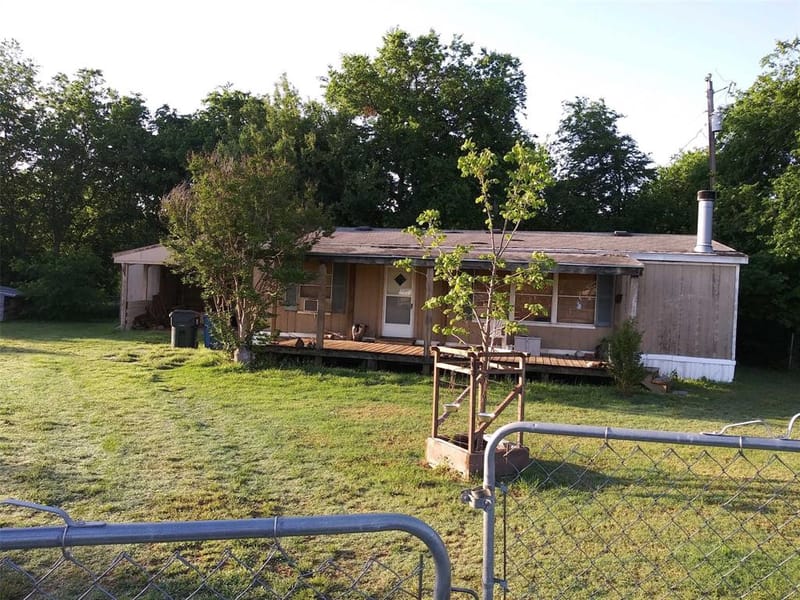 5410 Ashworth Court, Granbury TX 76048 - Photo 2