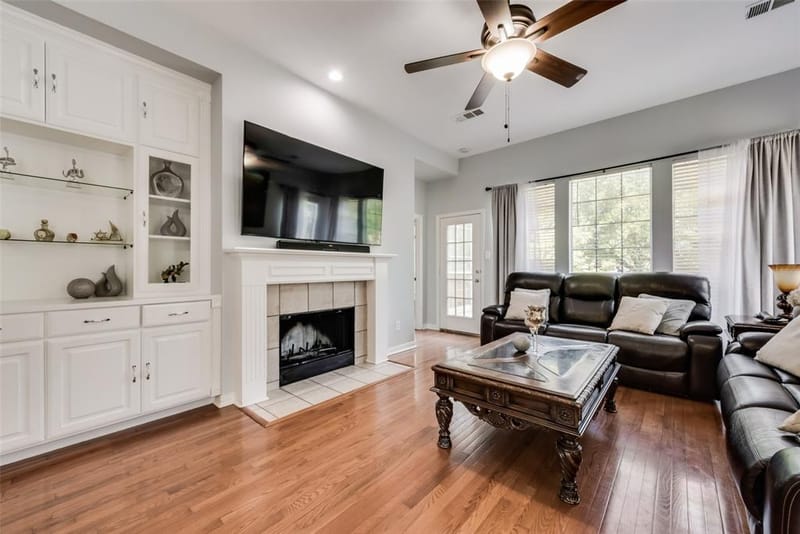204 Fox Wood Drive, McKinney TX 75071 - Photo 10