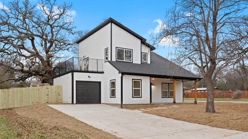 1228 S Rusk Street W, Sherman TX 75090 - Photo 2