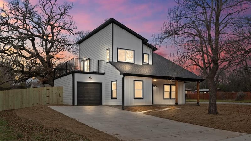 1228 S Rusk Street W, Sherman TX 75090