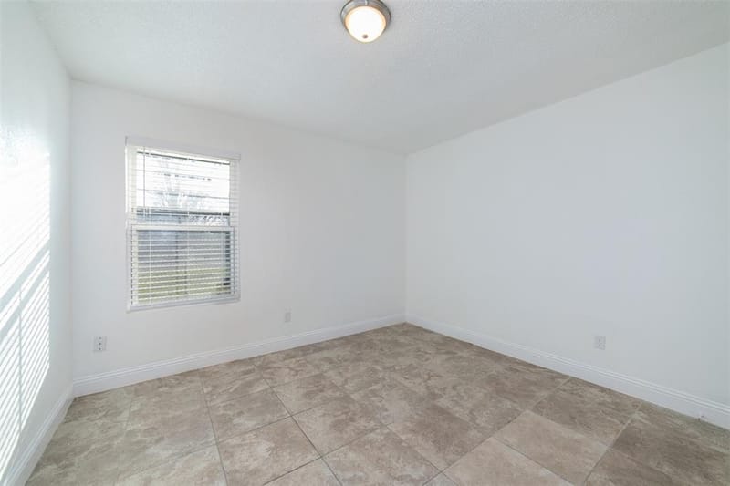3844 Waldorf Street, Fort Worth TX 76119 - Photo 17