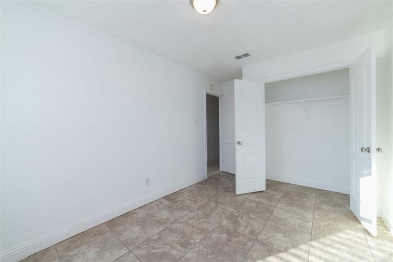3844 Waldorf Street, Fort Worth TX 76119 - Photo 16