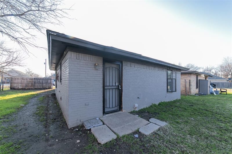 3844 Waldorf Street, Fort Worth TX 76119 - Photo 26
