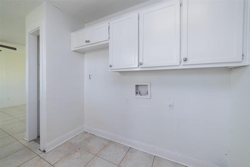 3844 Waldorf Street, Fort Worth TX 76119 - Photo 32