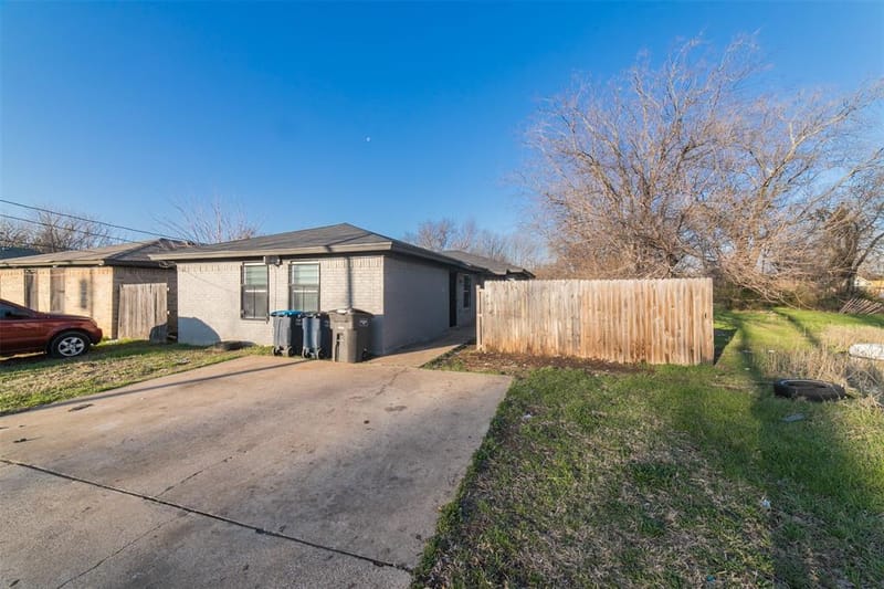3844 Waldorf Street, Fort Worth TX 76119 - Photo 24